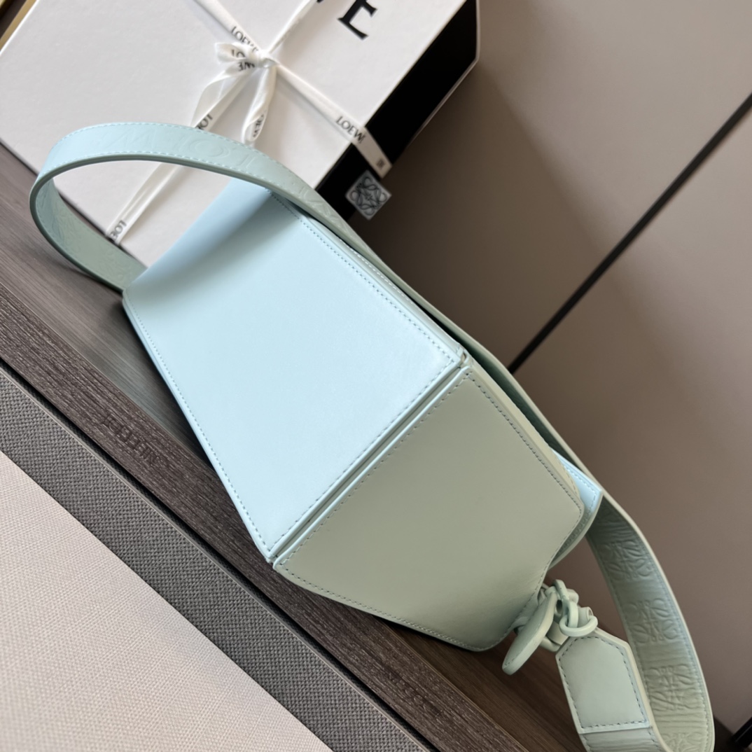 Loewe Puzzle Bags